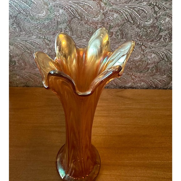 Fenton Boggy bayou 10” tall swing marigold and iridescent carnival glass vase - Picture 4 of 10